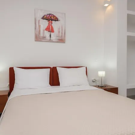 Anchor Villa Fiolitis